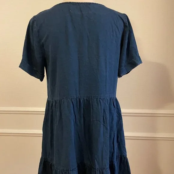 Abercrombie & Fitch Lightweight Denim Dress size Medium Tall - Picture 3 of 4